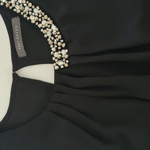 Black blouse - Picture 3 of 4